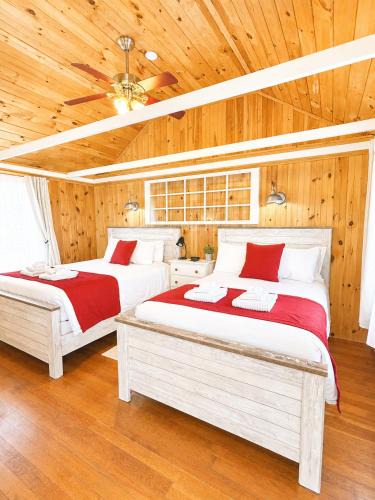 Wolfeboro Apartment | Cottage 4 - Queen and Full Beds Child Loft w 2 Twins Private Bath Kitchenette Pets Allowed Fee applies