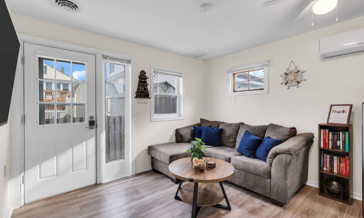 Seaside Heights Cottage | Cottage in Seaside Heights! 2.5 blocks from beach!