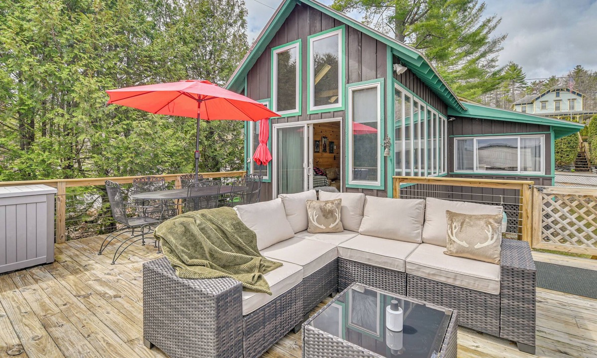 Schroon Lake Cabin | Cottage w/Shared Beach, Great Views, Walk to Town