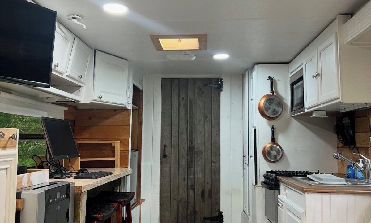 Hamilton House | Country Camper on 17 Acre Farm