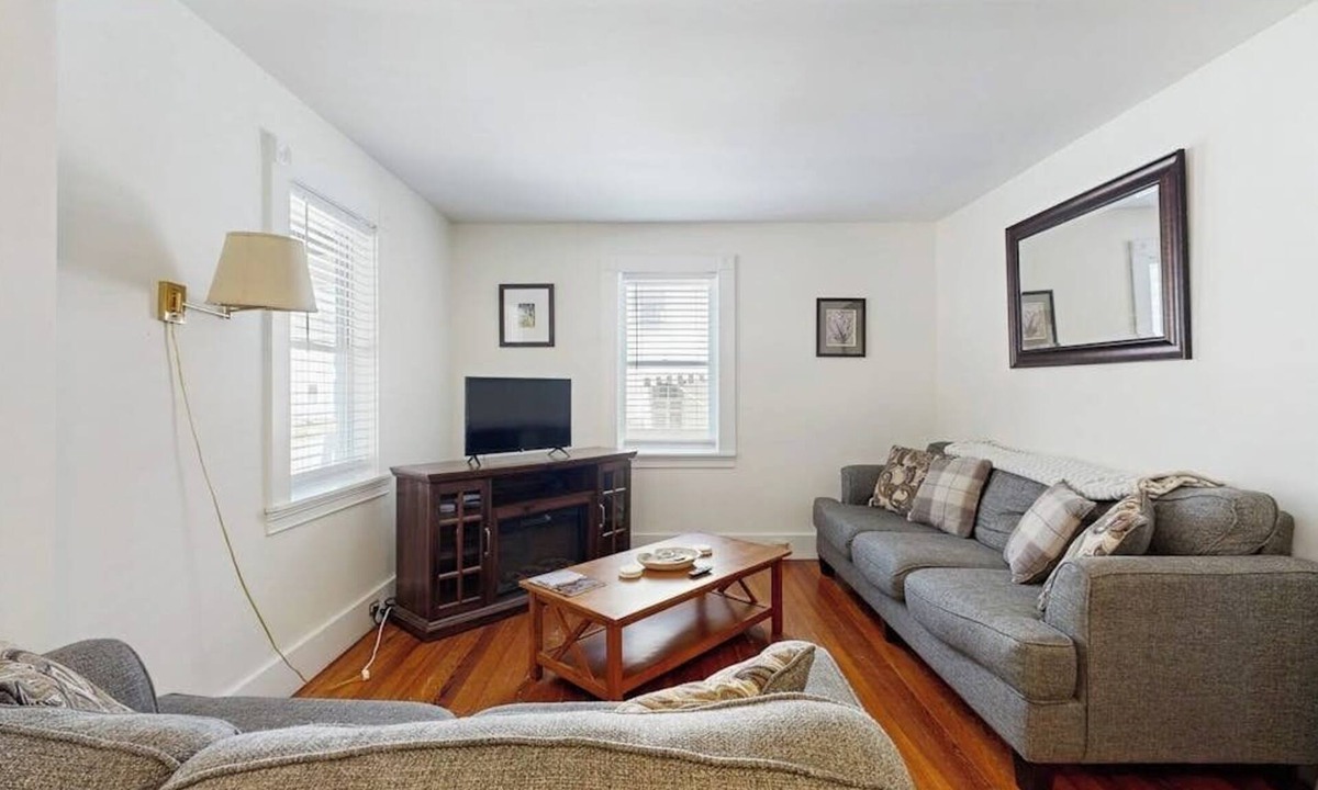 Bar Harbor Cabin | Countryside home with classic front porch - walk to town/Acadia/Glen Mary Park