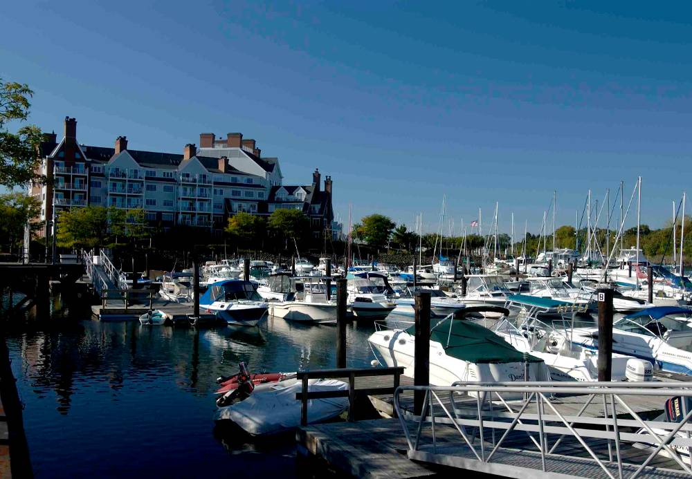 Downtown Hotel | Courtyard by Marriott Stamford Downtown