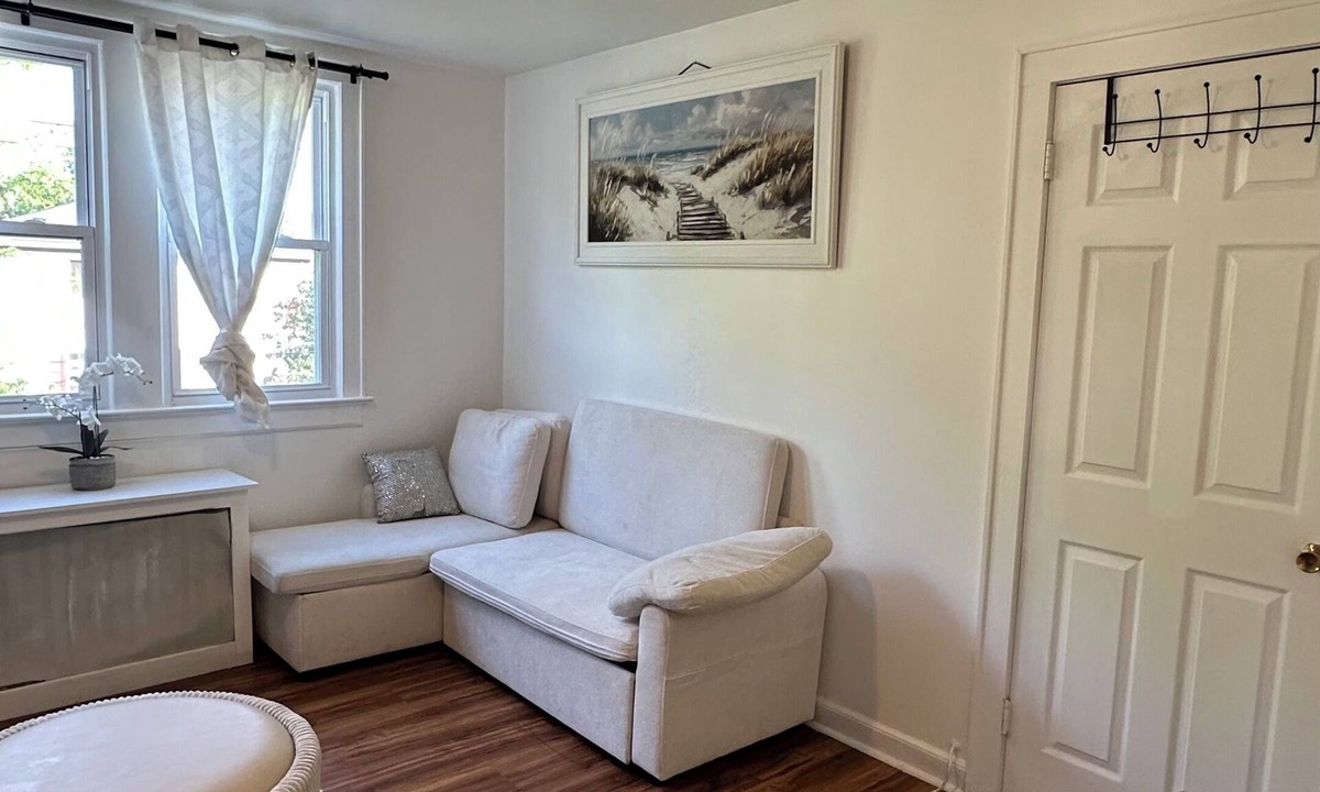 Union Apartment | Cozy 1-bedroom apartment in enjoyable Union with AC and gym access