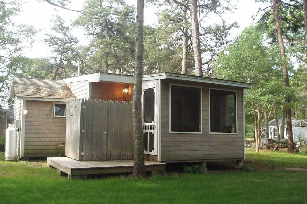 Bass River Cabin | Cozy 1 Bedroom Cabin on Campground/Retreat