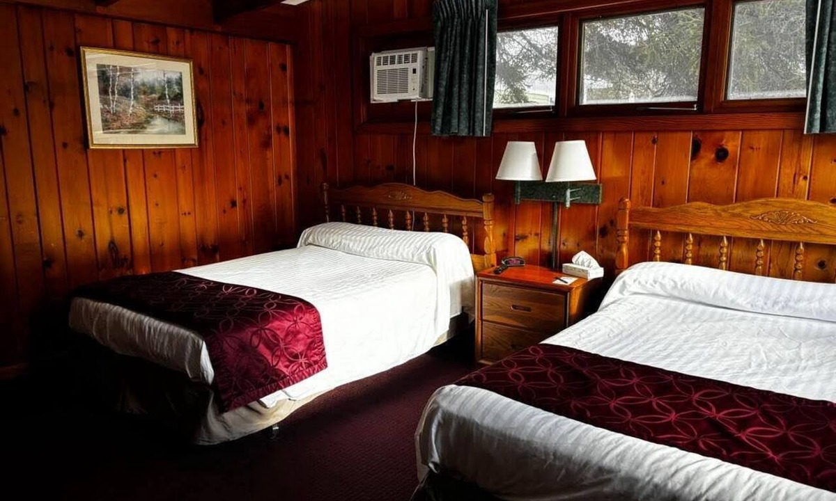Hamilton Hotel | Cozy 1-bedroom hotel room in fantastic Hamilton - #320 Shenandoah