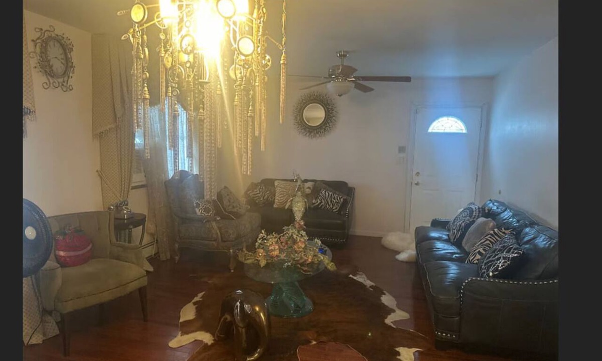 West Babylon House | Cozy 1-bedroom house in quaint West Babylon with AC