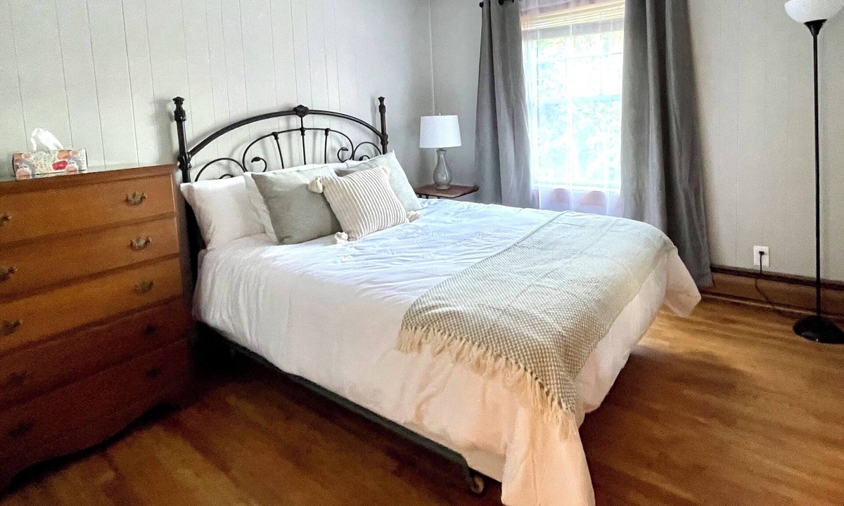 North Adams Apartment | Cozy 2-bedroom Apartment within Walking Distance to Mass MoCA and Downtown