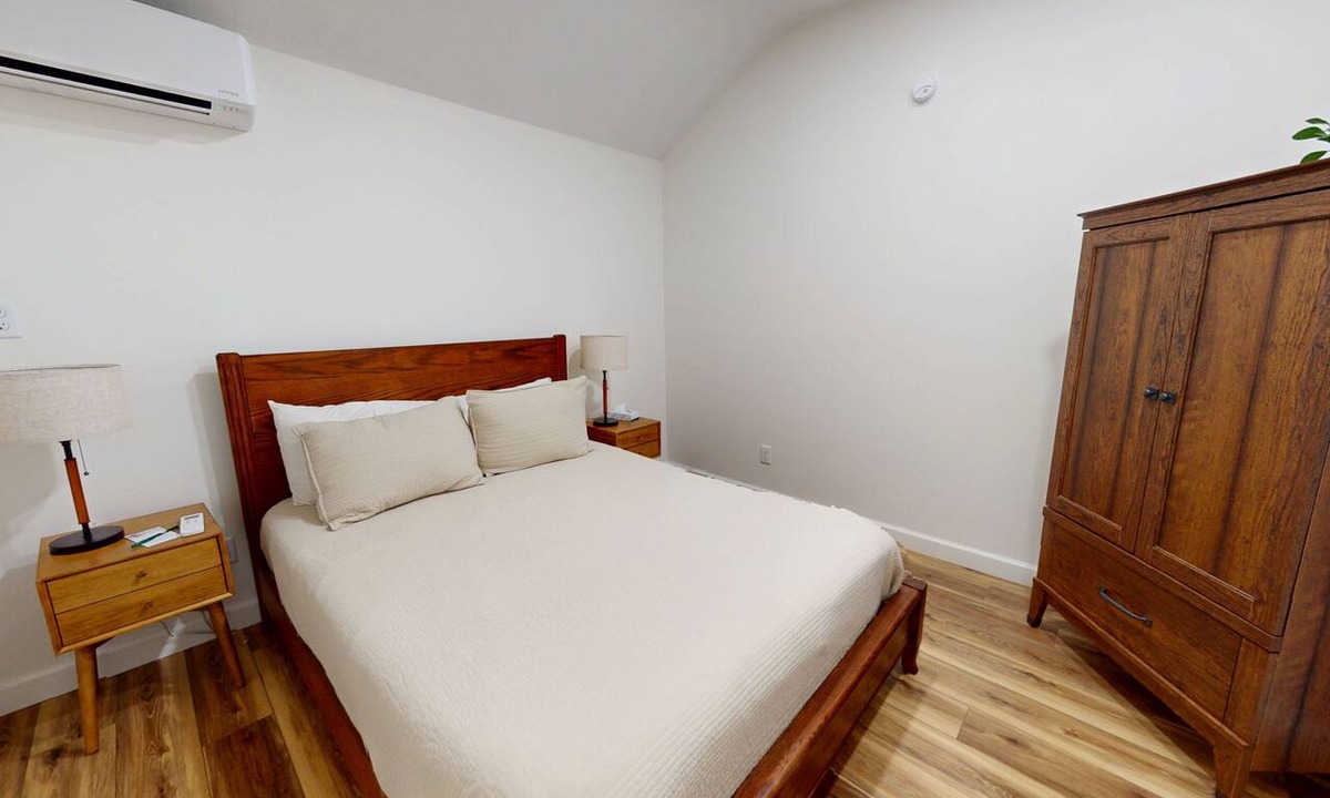 Hamilton Cabin | Cozy 2-bedroom cabin in peaceful Hamilton - #9 Hawthorne Suite
