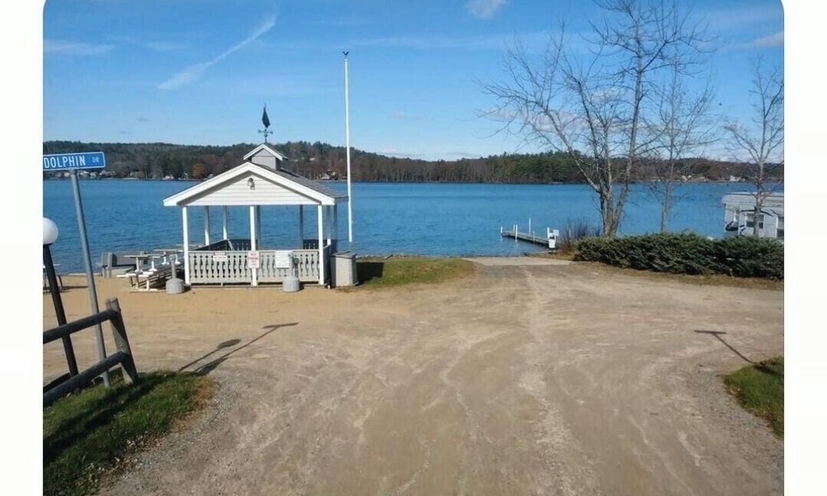 Lochmere Cottage | Cozy 2 bedroom cottage, sleeps 6, in a gated beach resort on Lake Winnisquam