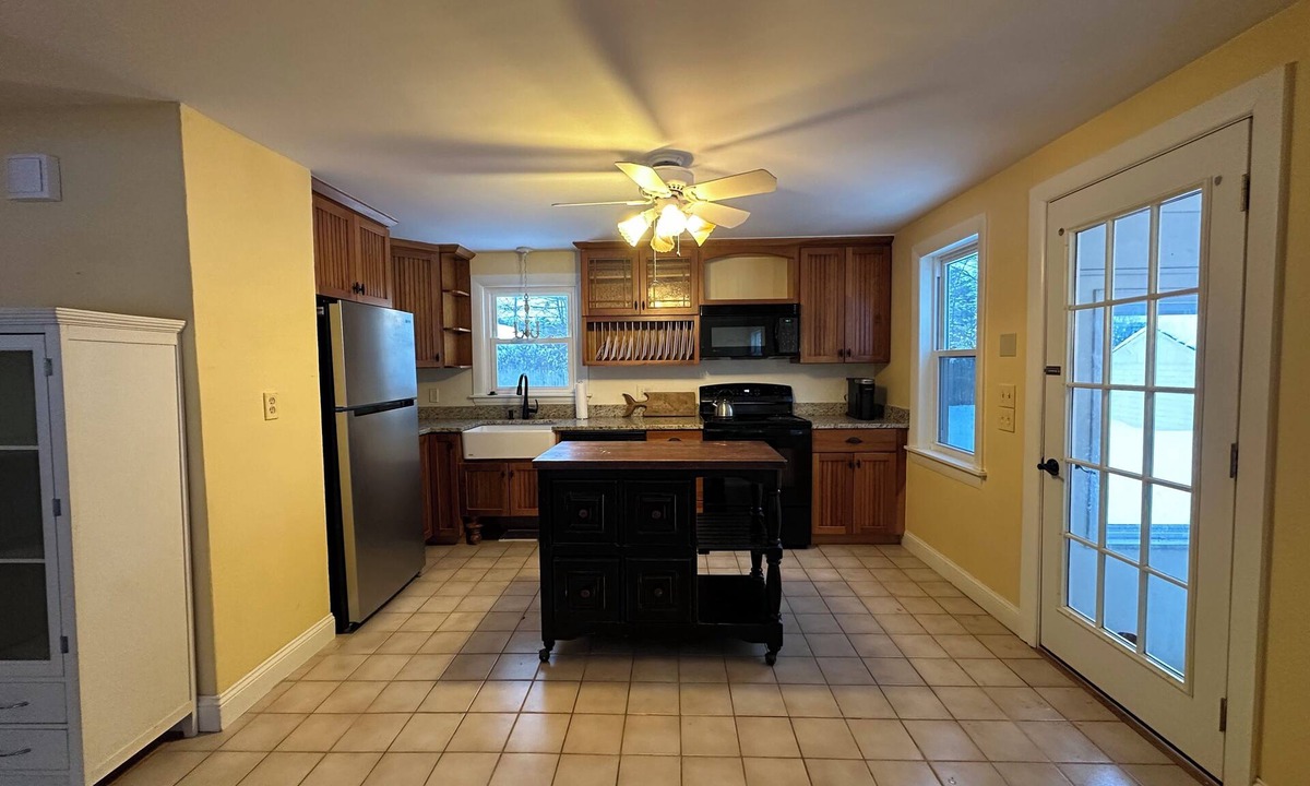 Scarborough House | Cozy 2-bedroom house with WiFi in Scarborough