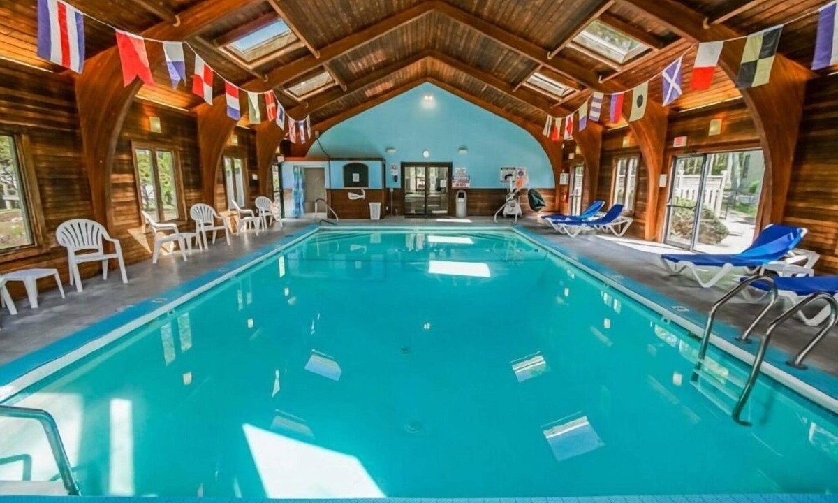 New Seabury Condo | Cozy 2BR Condo w Tennis Court & Outdoor Sitting Area- Cape Cod