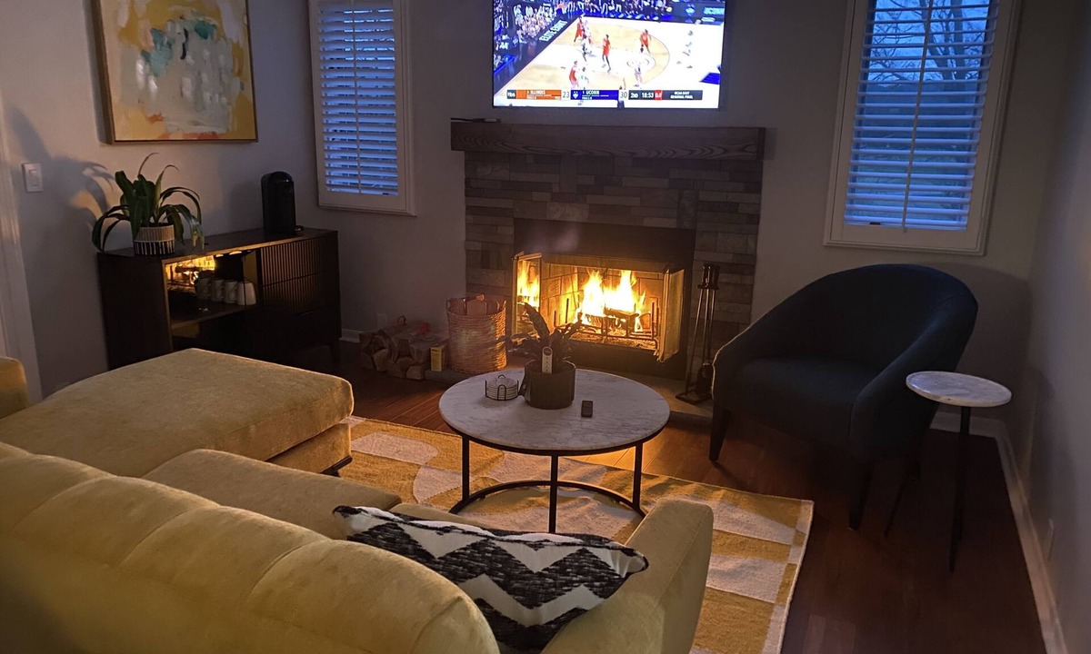 Norwich Villa | Cozy 2BR Spa Retreat Near Mohegan Sun