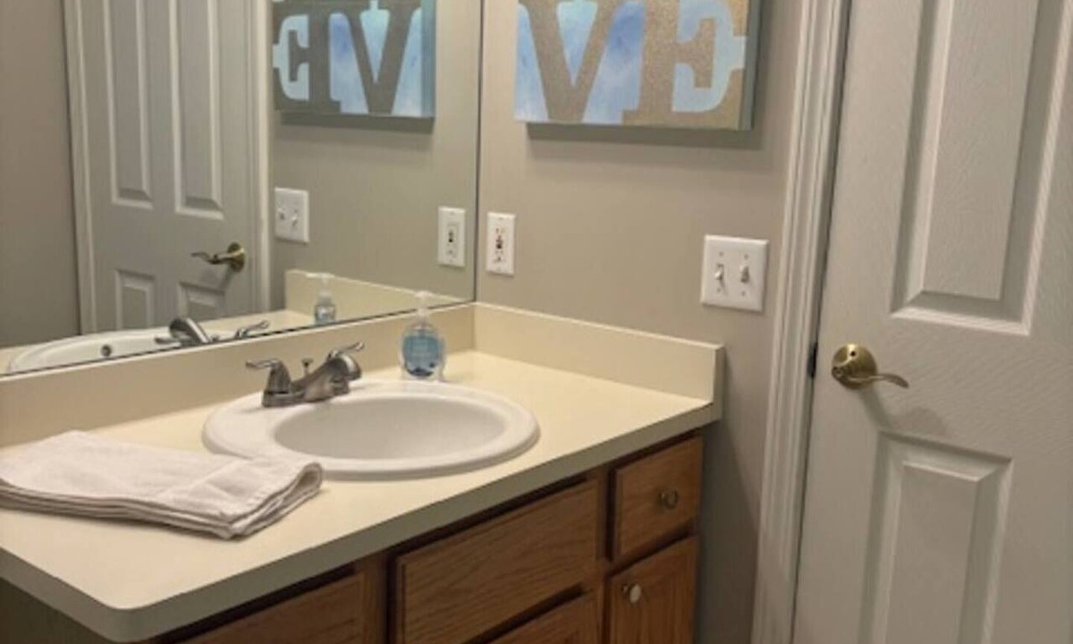 Victor House | Cozy 3-bedroom with newly updated kitchen and living areas for a relaxing stay!