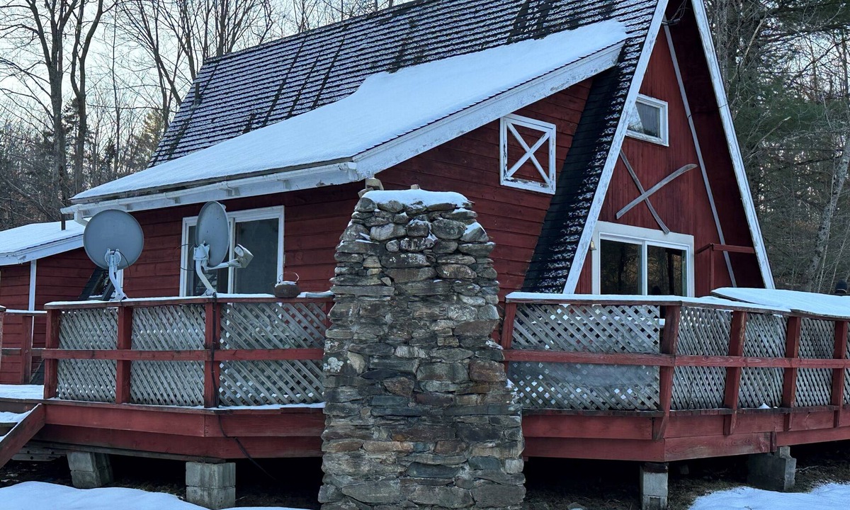 Belmont Ski Chalet | Cozy A Frame home on private 103 private acres
