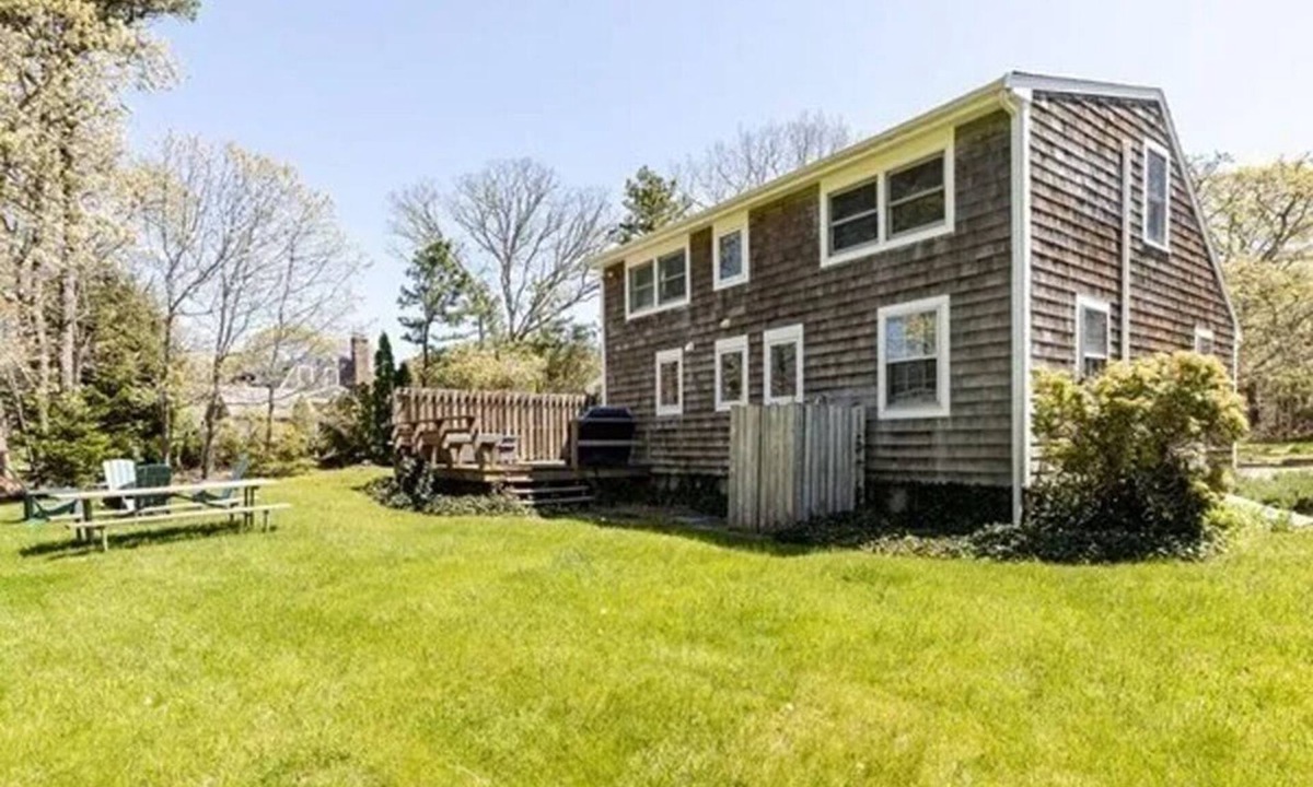 North Eastham House | Cozy and modern beach house & separate living space; perfect for families!