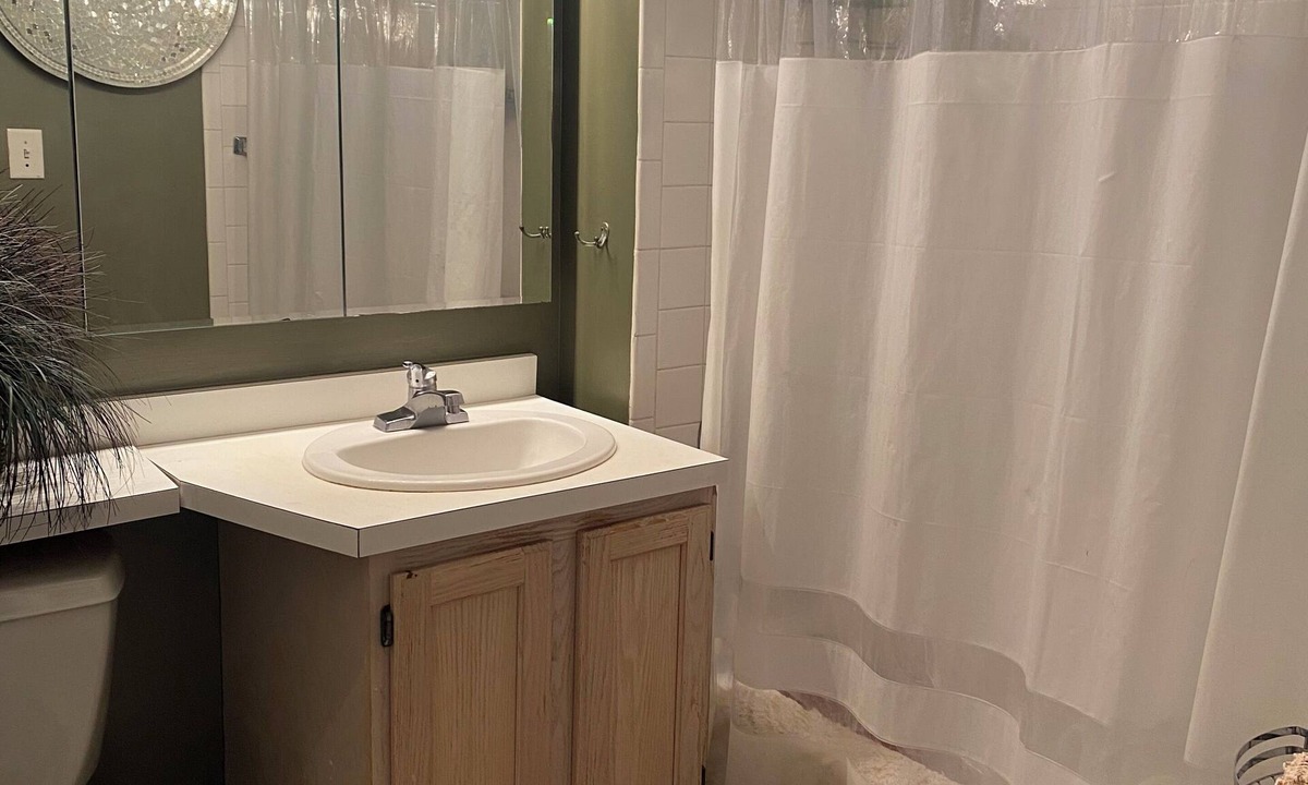 Central Park North Apartment | Cozy Bedroom in 3 Bedroom apartment in amazing New York with Elevator