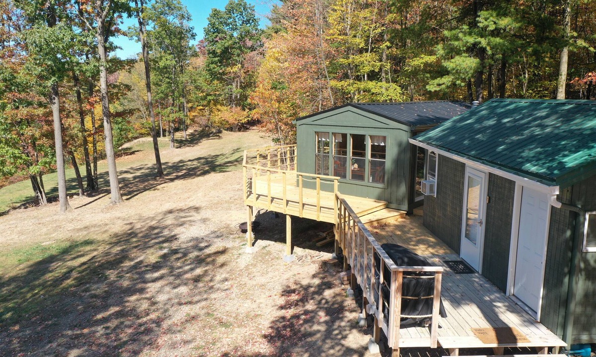 Warren Cabin | Cozy camp with an amazing view!