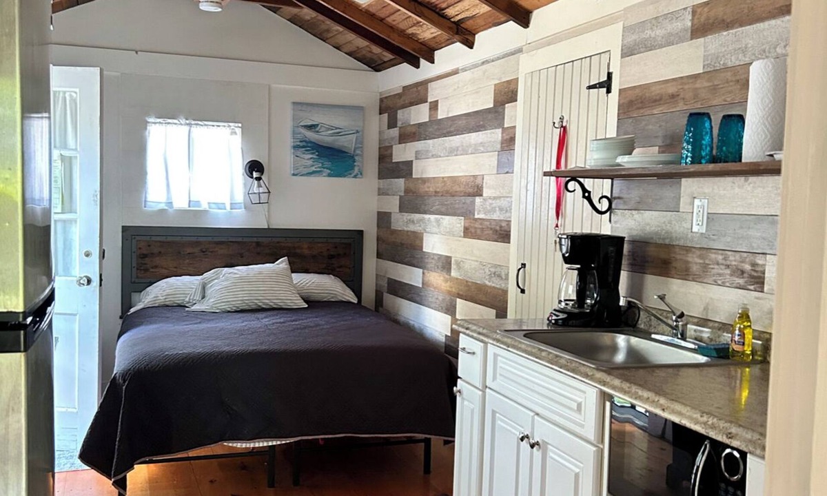 Bass River Cabin | Cozy Cape Cod Retreat Pet-Friendly, Near Beaches, Golf & Family Fun-Cabin 18