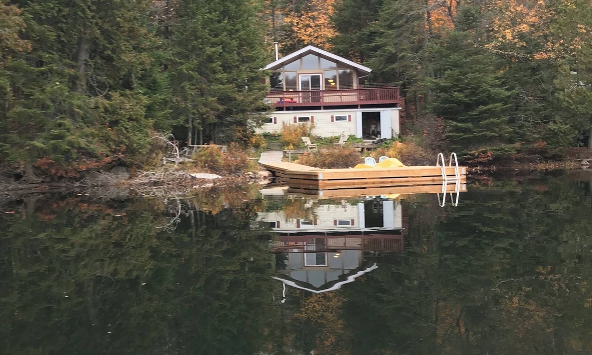 Wentworth-Nord Ski Chalet | Cozy chalet on beautiful and peaceful Lake Notre Dame