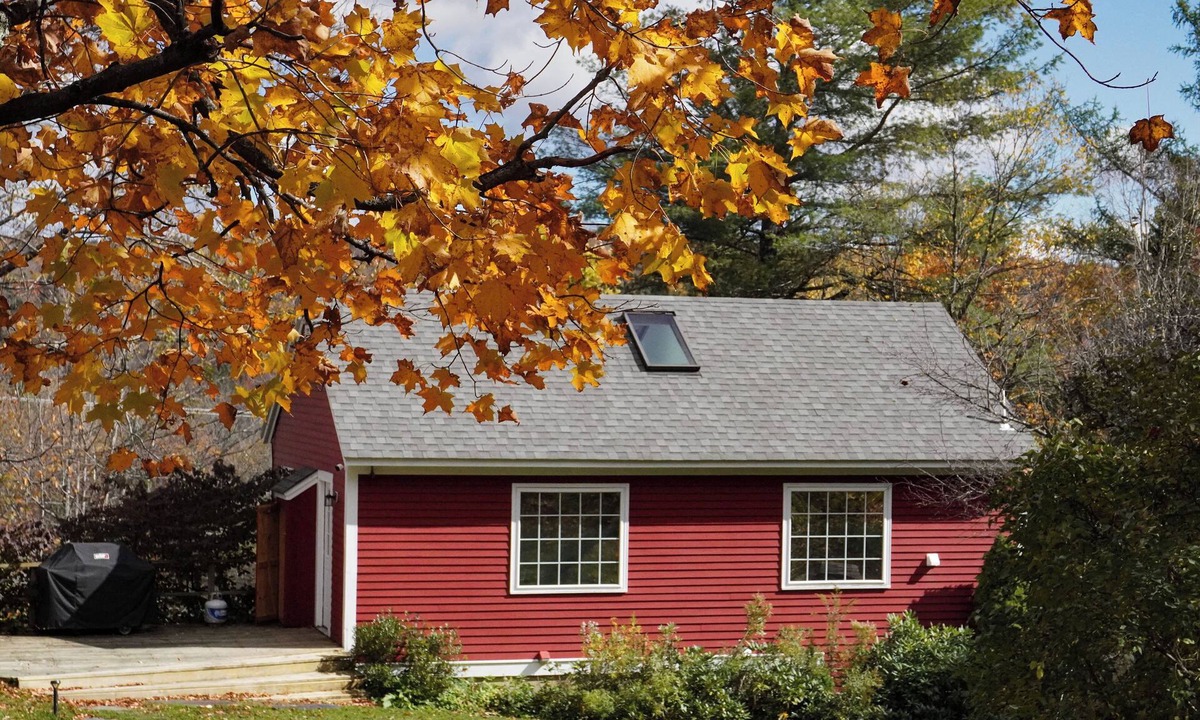 West Dover House | Cozy, charming cottage 7 mins from Mount Snow and Lake Whitingham