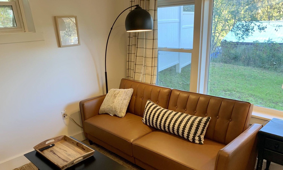 Johnson Apartment | Cozy Home on Log Cabin Lane Unit 2