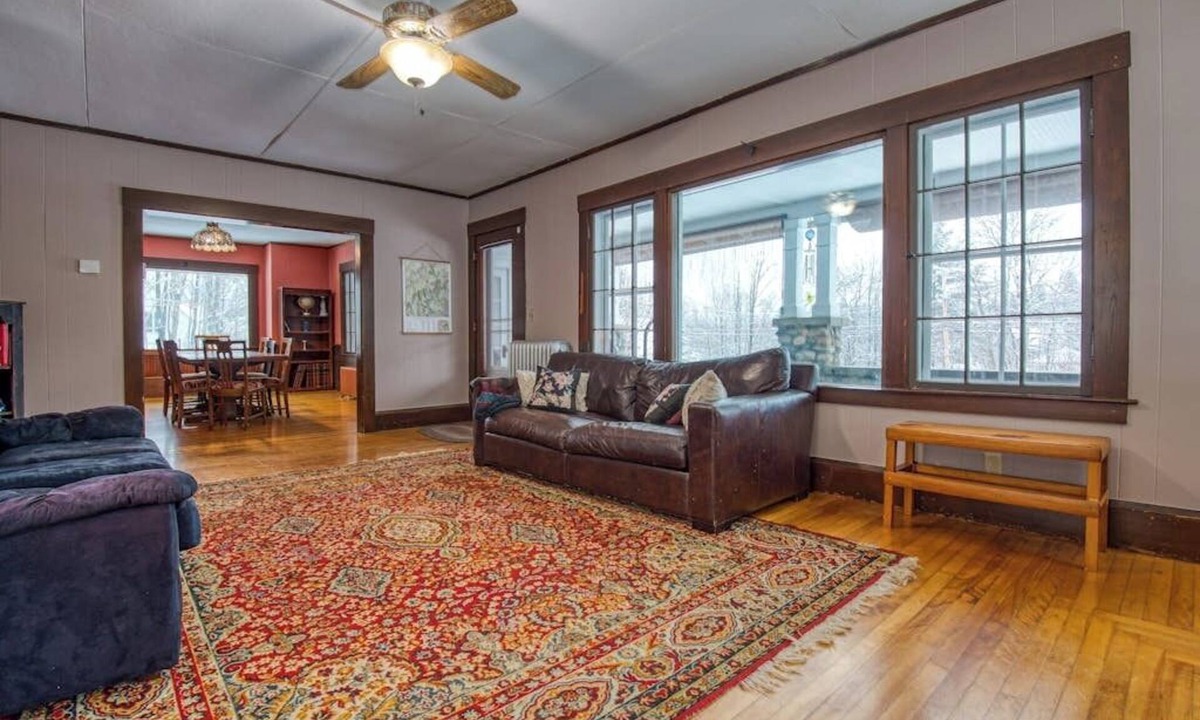 Bethlehem House | Cozy home with covered porch, & sun room - walk to shops/dining/bars