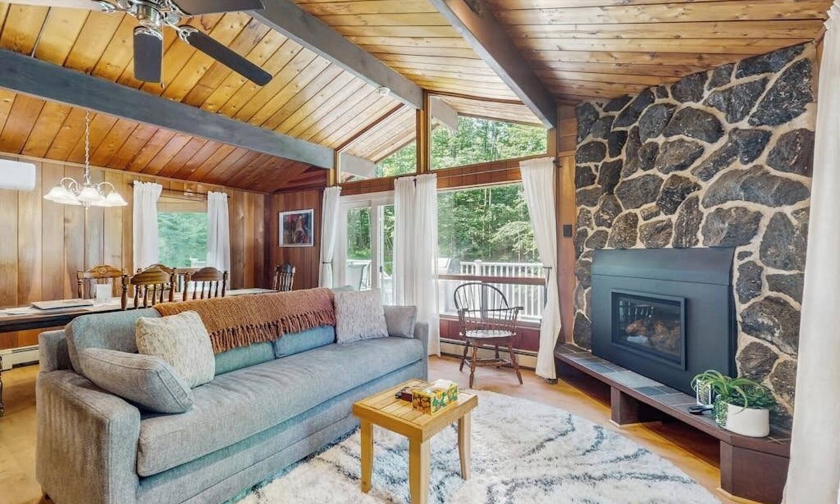 Waterbury Center House | Cozy house in woods w/gas fireplace, partial a/c, deck, bbq, w/d, wifi, kitchen