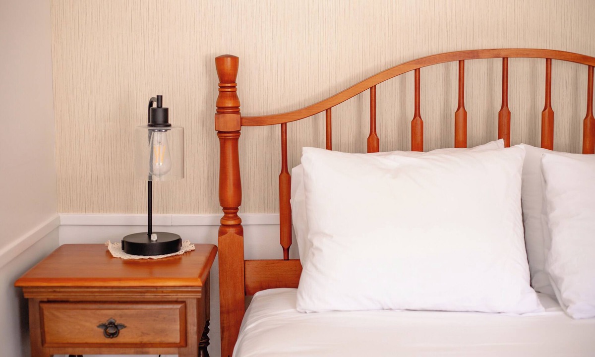 Francestown Cabin | Cozy Queen Room in Inn on Crotched Mountain