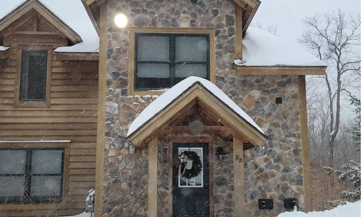 West Dover Ski Chalet | Cozy ski retreat on Mt. Snow!