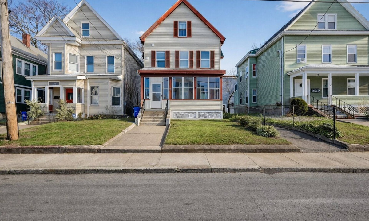 Malden House | Cozy&Spacious 7Br home in Malden + free Parking
