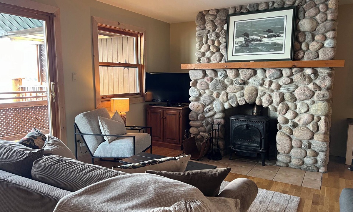 Crowes Landing Apartment | Cozy Stoney Lake Cottage Suite, with fireplace, stunning lake view-Pet Friendly
