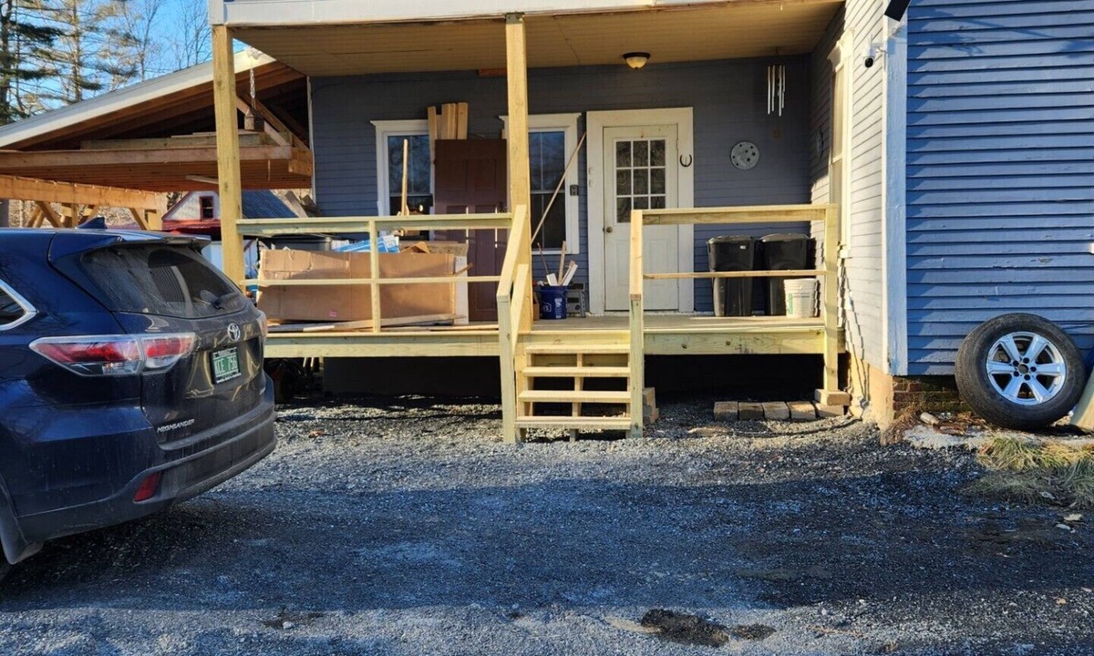 Proctorsville Apartment | Cozy studio in Proctorsville Vt bring yourself to stay at Murphys4Seasons.