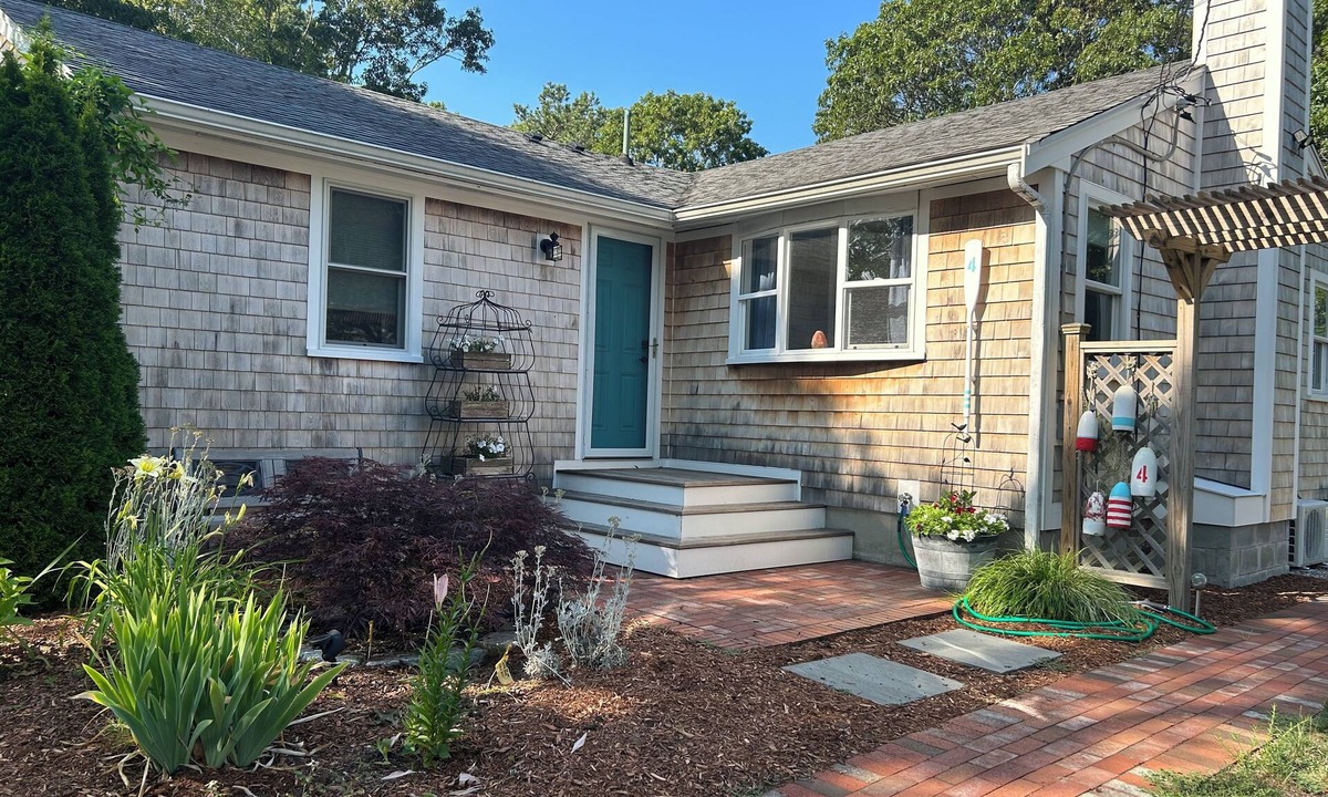 West Yarmouth Cottage | Cozy, vacation home in a charming duplex cottage