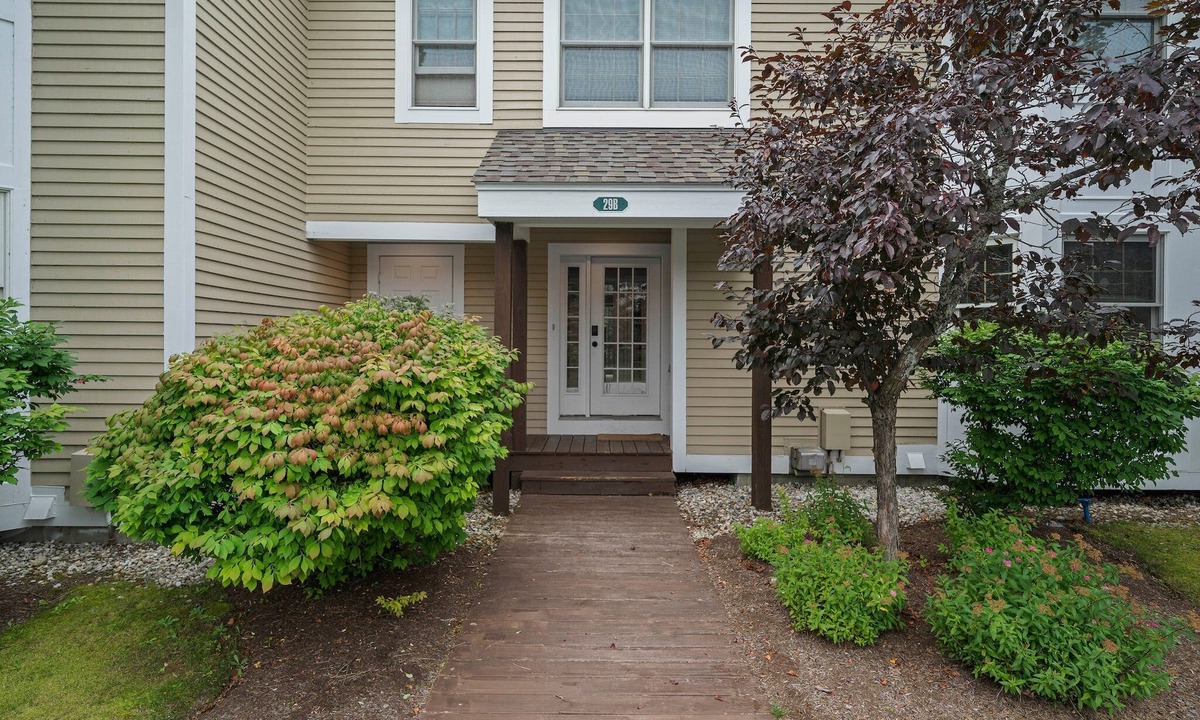 West Dover House | Cozy Vermont townhouse with opportunities for outdoor fun in summer and winter