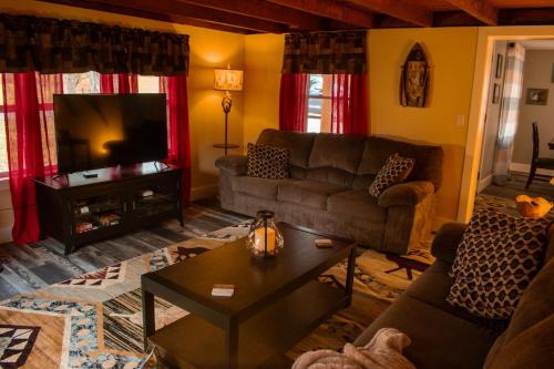Wellsboro House | Creekside Cottage