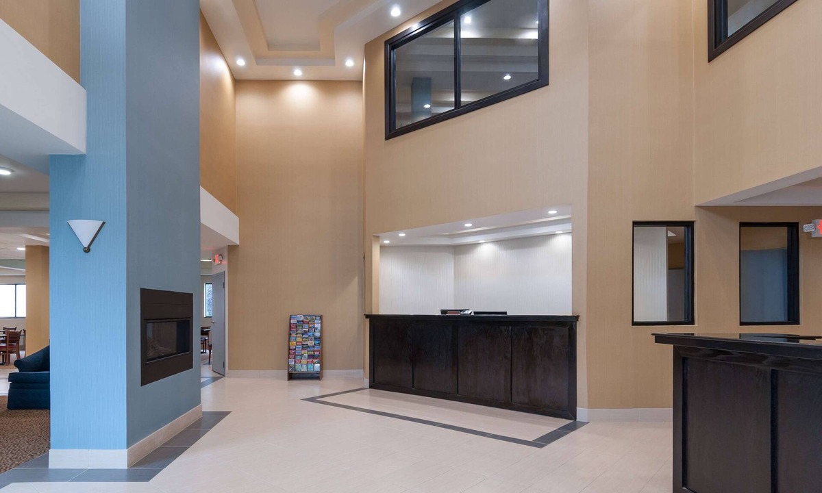 Silver Lake Hotel | Days Inn by Wyndham Tamworth