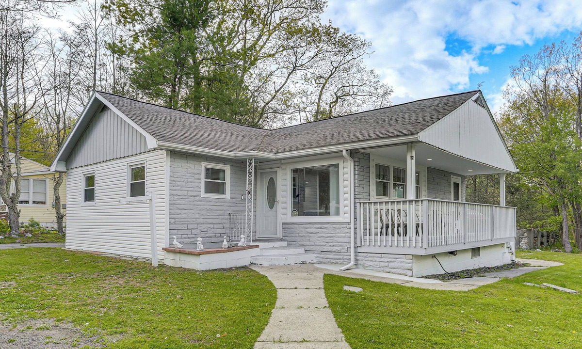 Wurtsboro House | Deck & Patio! Wurtsboro Haven Near Lakes & Trails