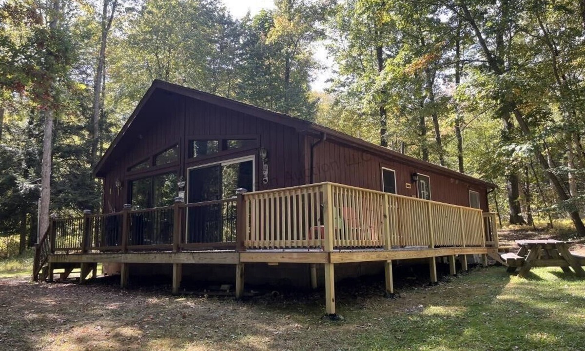 Russell Cabin | Deep Woods Cabin Rentals Cabin #1 Pet Friendly