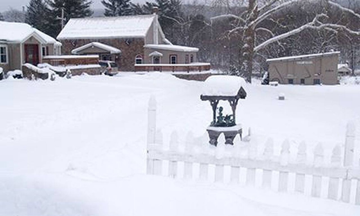 Russell House | Deluxe Suite Rental for a Secluded Getaway in Warren County, Pennsylvania