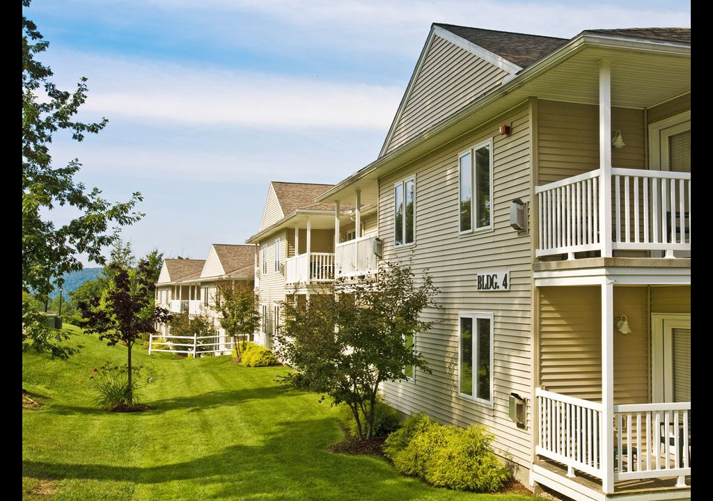 Williamstown Resort | Deluxe Suite | Vacation Village in the Berkshires | Travel By Whye Enterprise