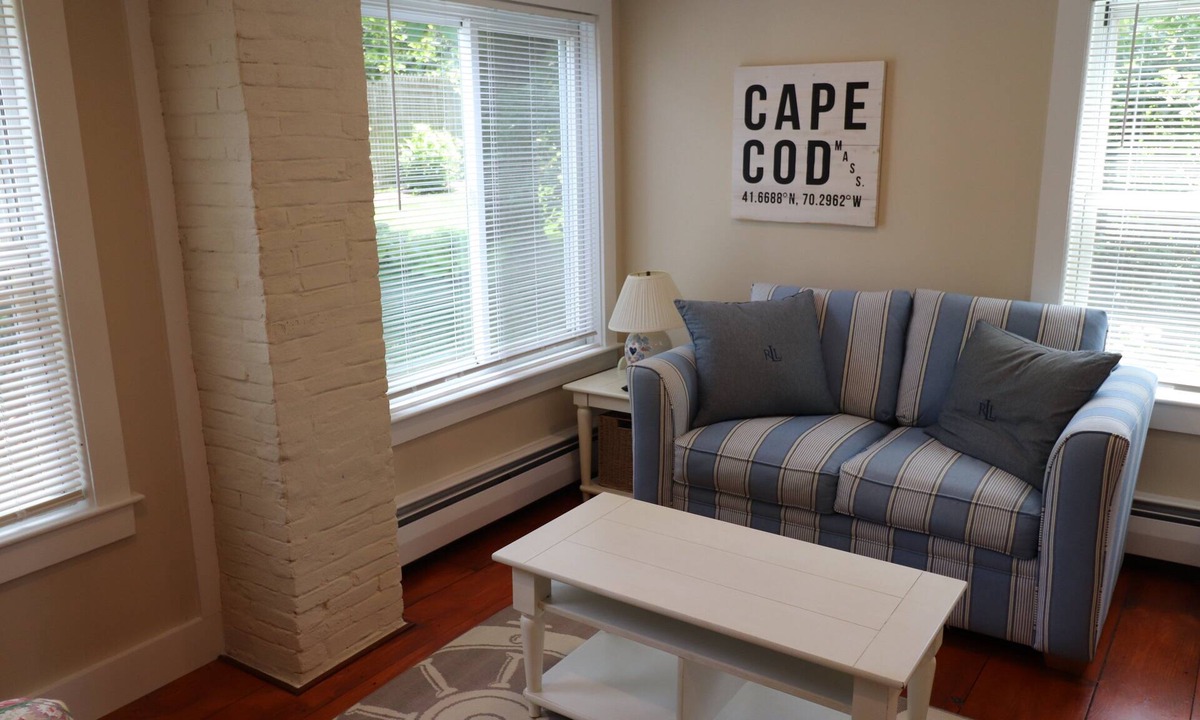 Dennis Apartment | Dennis Village - Adorable Studio Cottage (CapeCodProperty 100)