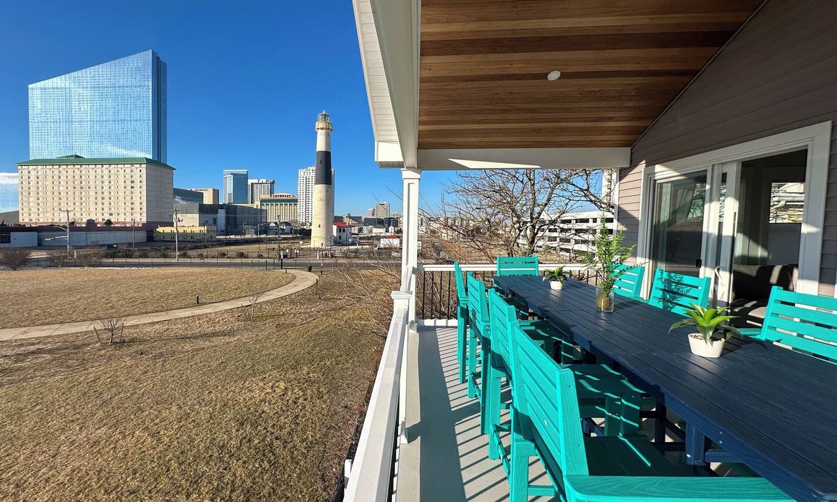 Atlantic City House | Designer Home 1 Block to Boardwalk & Ocean Stunning City & Ocean Views