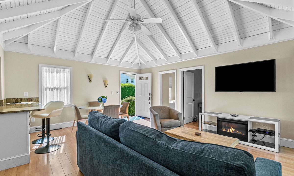 Easton's Point House | DISCOUNT WEEK OF JULY 19-26! Ocean views, Walk to Beach, Central AC, 4 Car Pk
