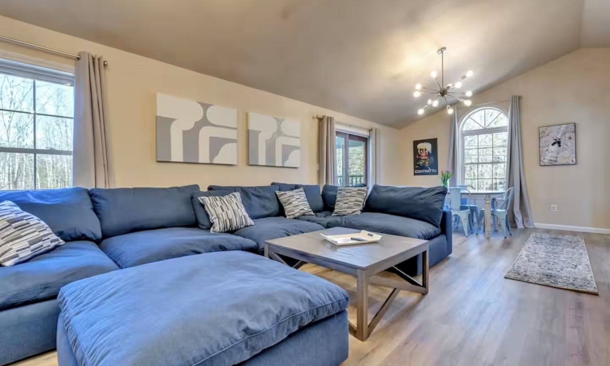 Kennebunk House | Dog Friendly Seacoast Retreat, Spacious Home for Family & Friends with A/C