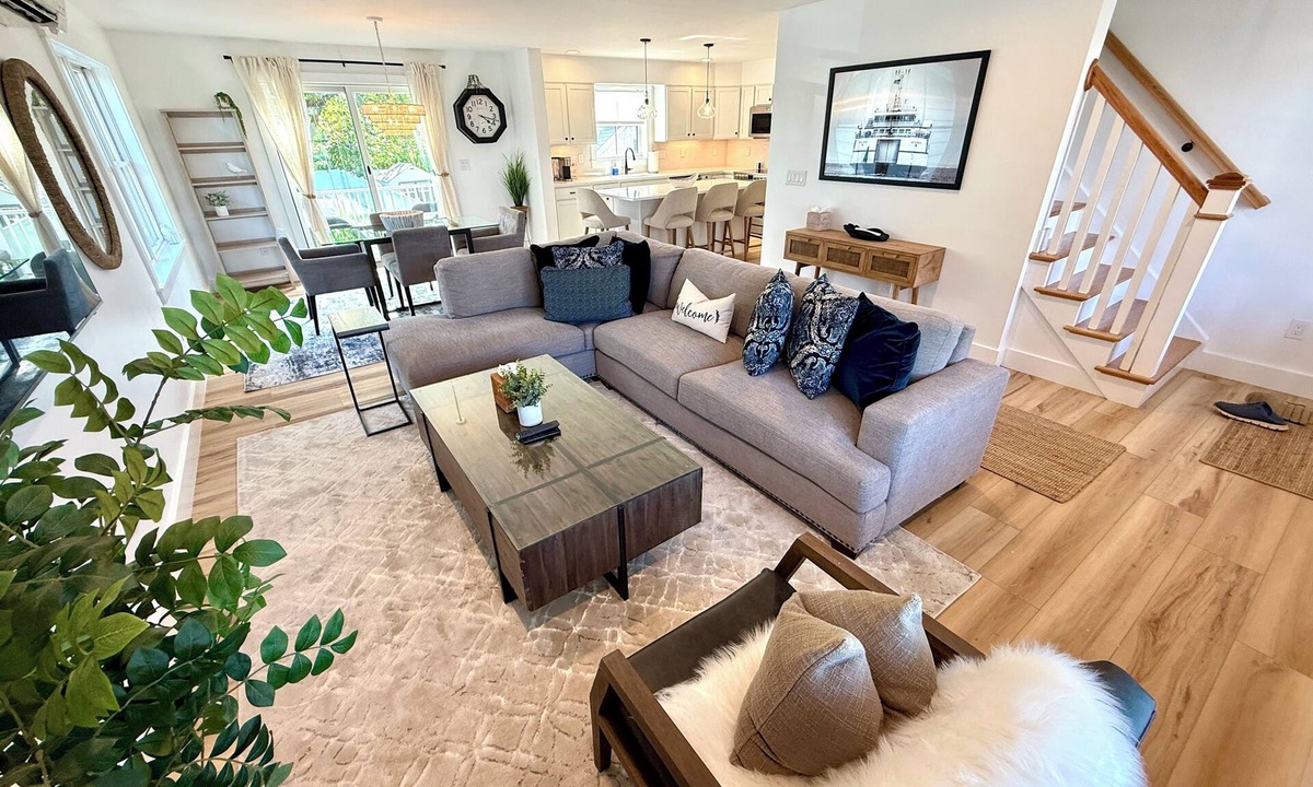 Tisbury House | Downtown brand new construction 3 bed & 3 bath