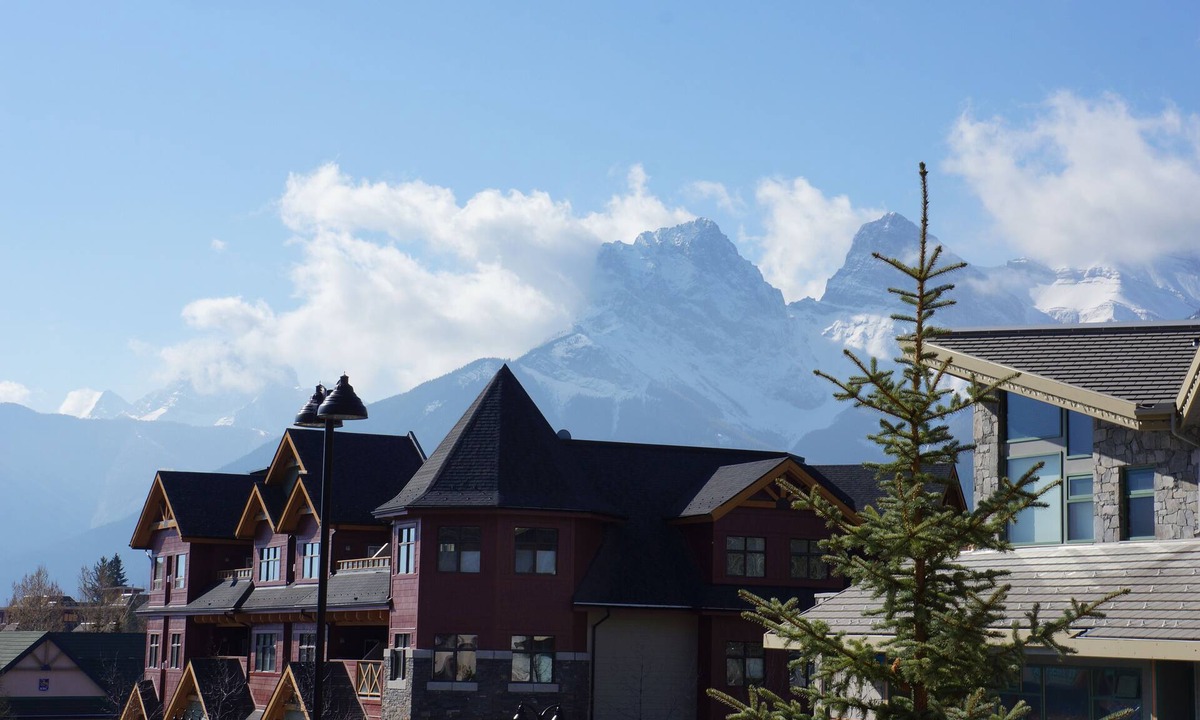 Canmore Condo | Downtown Canmore Vacation Retreat with Roof-top Hot Tub