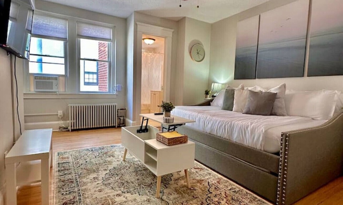 Dwight Apartment | Downtown New Haven Escape