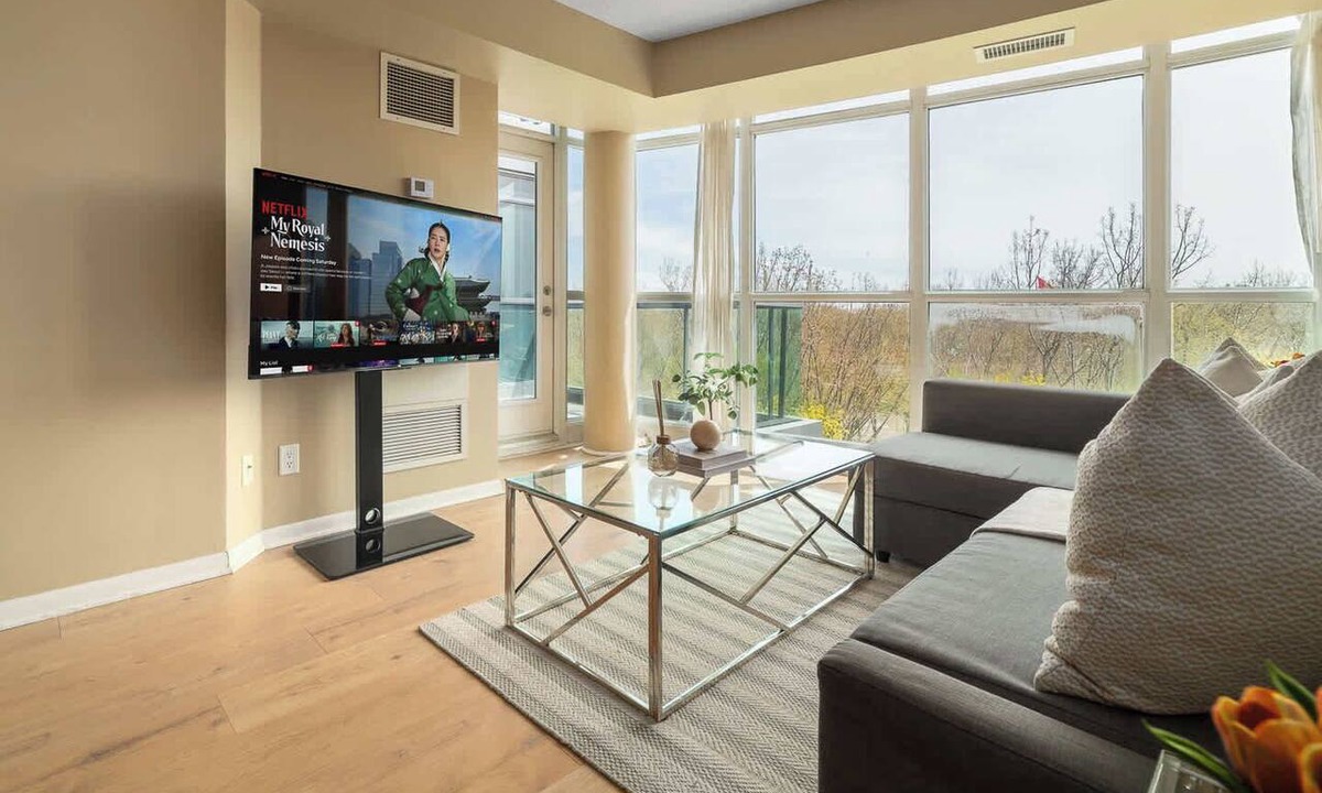 Fort York Apartment | DT Toronto Waterfront Stay | Scenic View | Parking