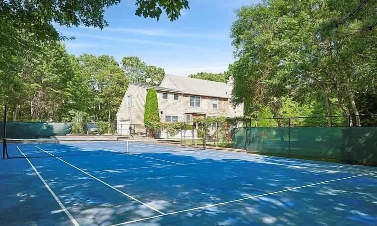 East Quogue House | East Quogue Oasis | Pool & Tennis Court
