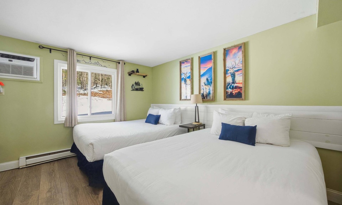 North Conway Condo | Eastern Inn Deer Meadow Suite for 4